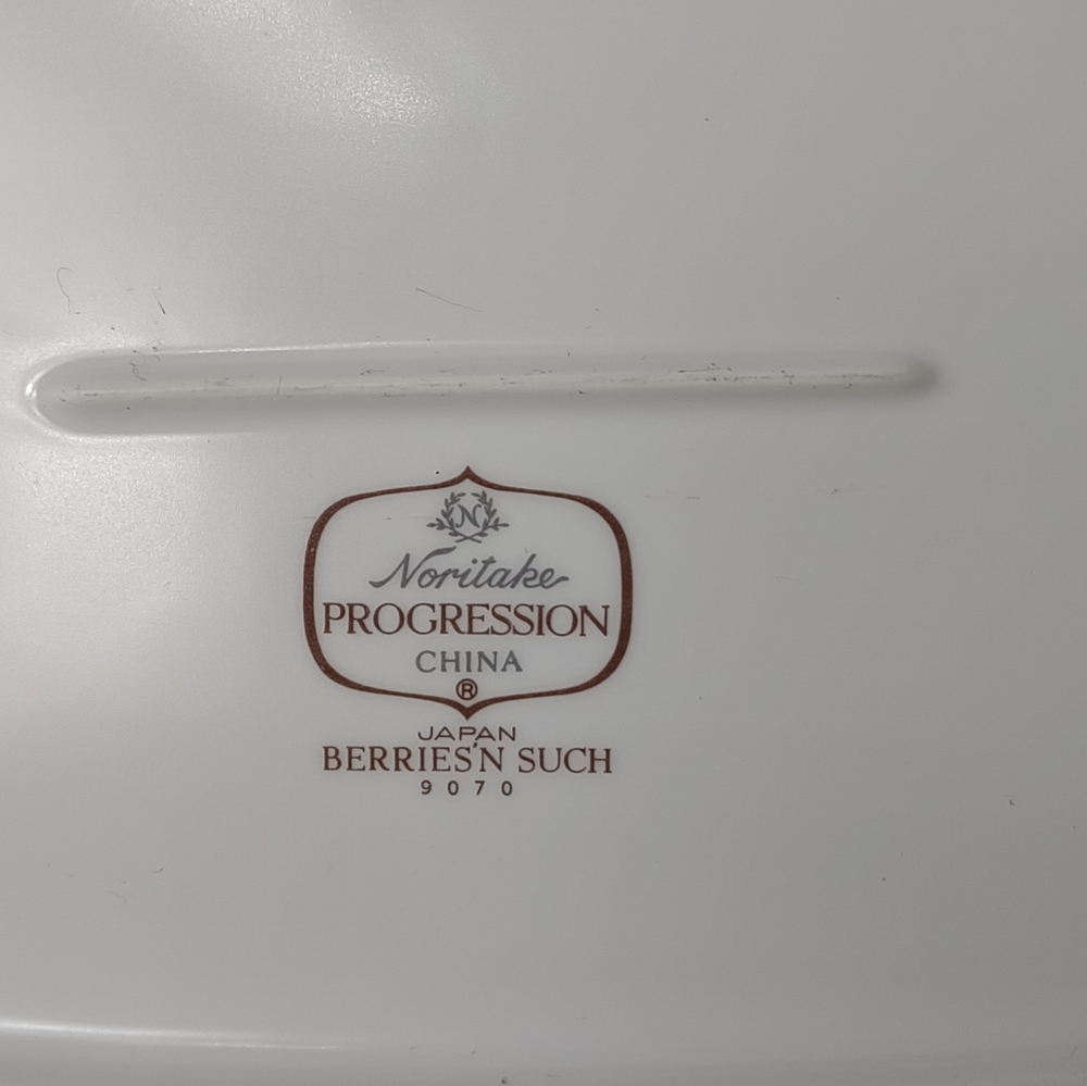 Vintage Noritake Large Platter Noritake Platter Berries 'n Such - Picture 6 of 7